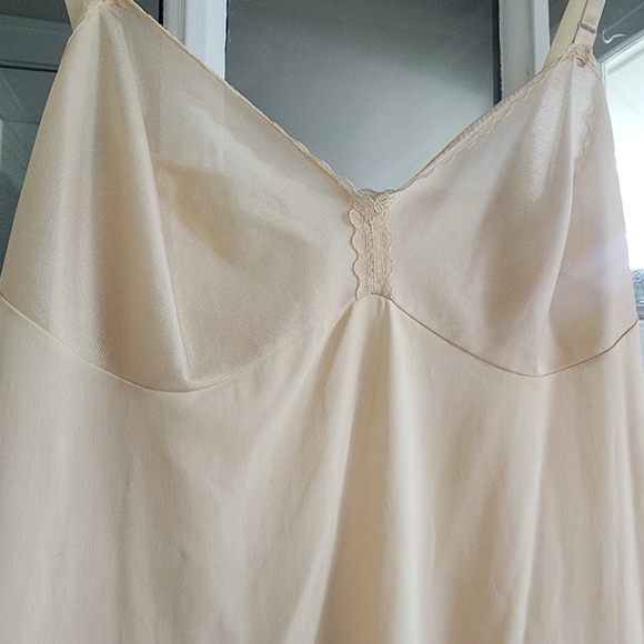 Vintage Vanity Fair Nylon Full Slip - Picture 2 of 7